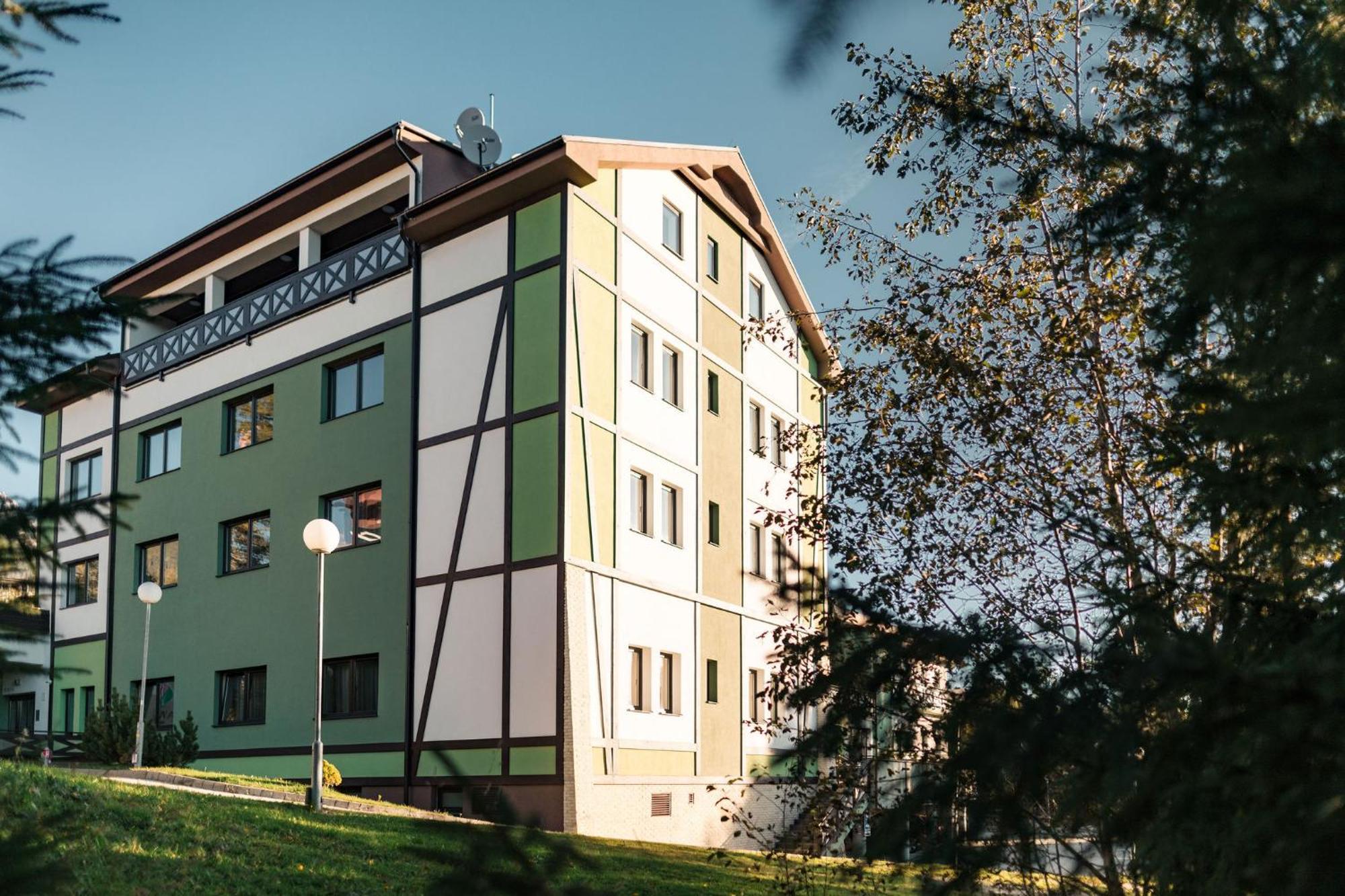 Apartmanovy Dom Familia Smokovec Vysoké Tatry Extérieur photo